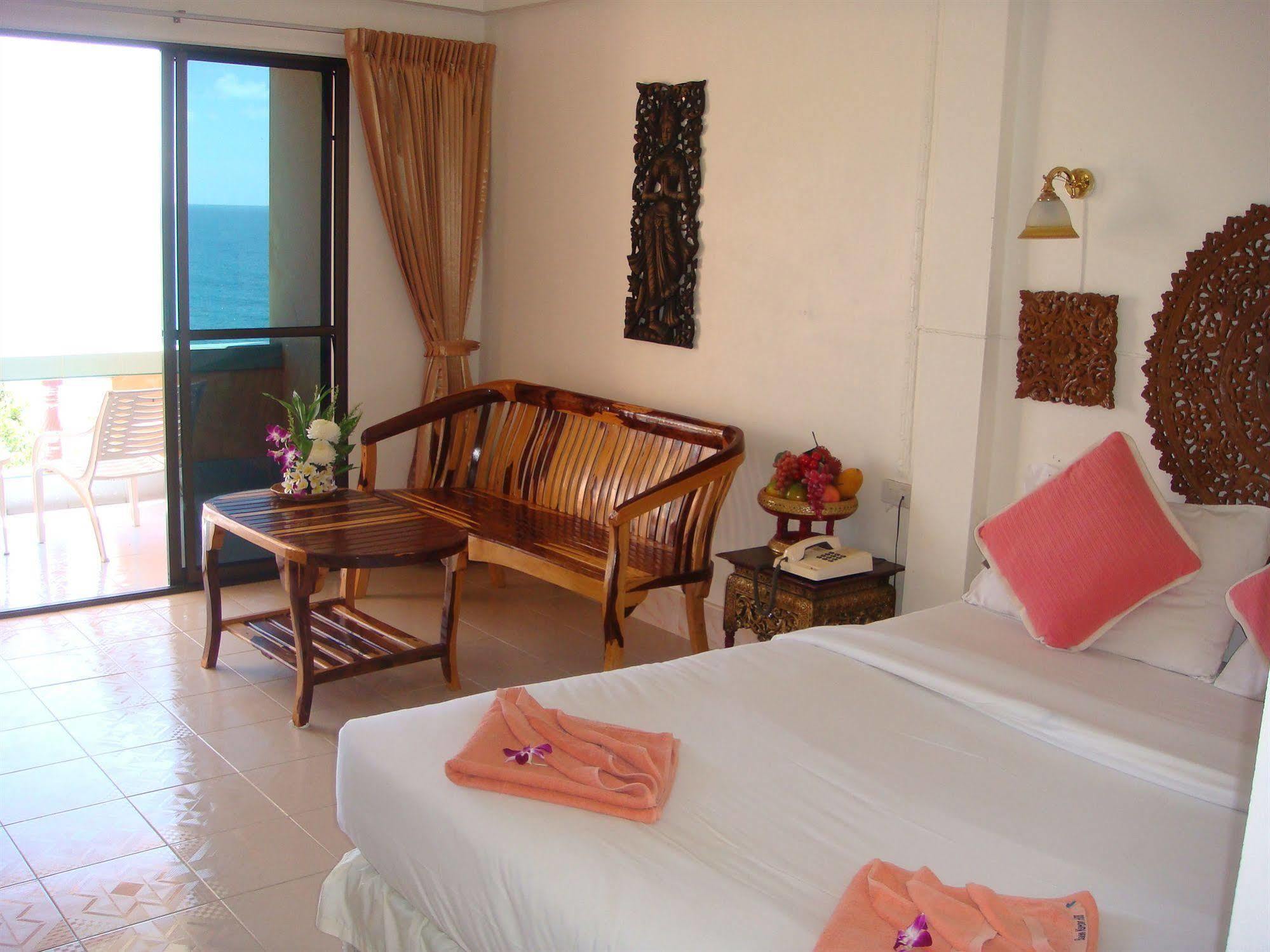 Baan Karon Hill Phuket Resort Exterior photo