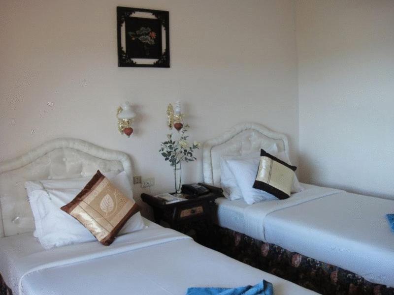 Baan Karon Hill Phuket Resort Exterior photo